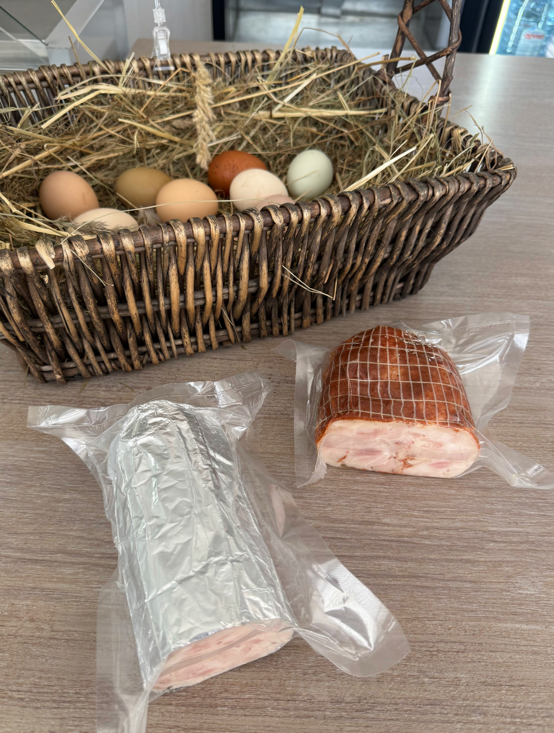 Рулет из кролика в вакуумной упаковке
