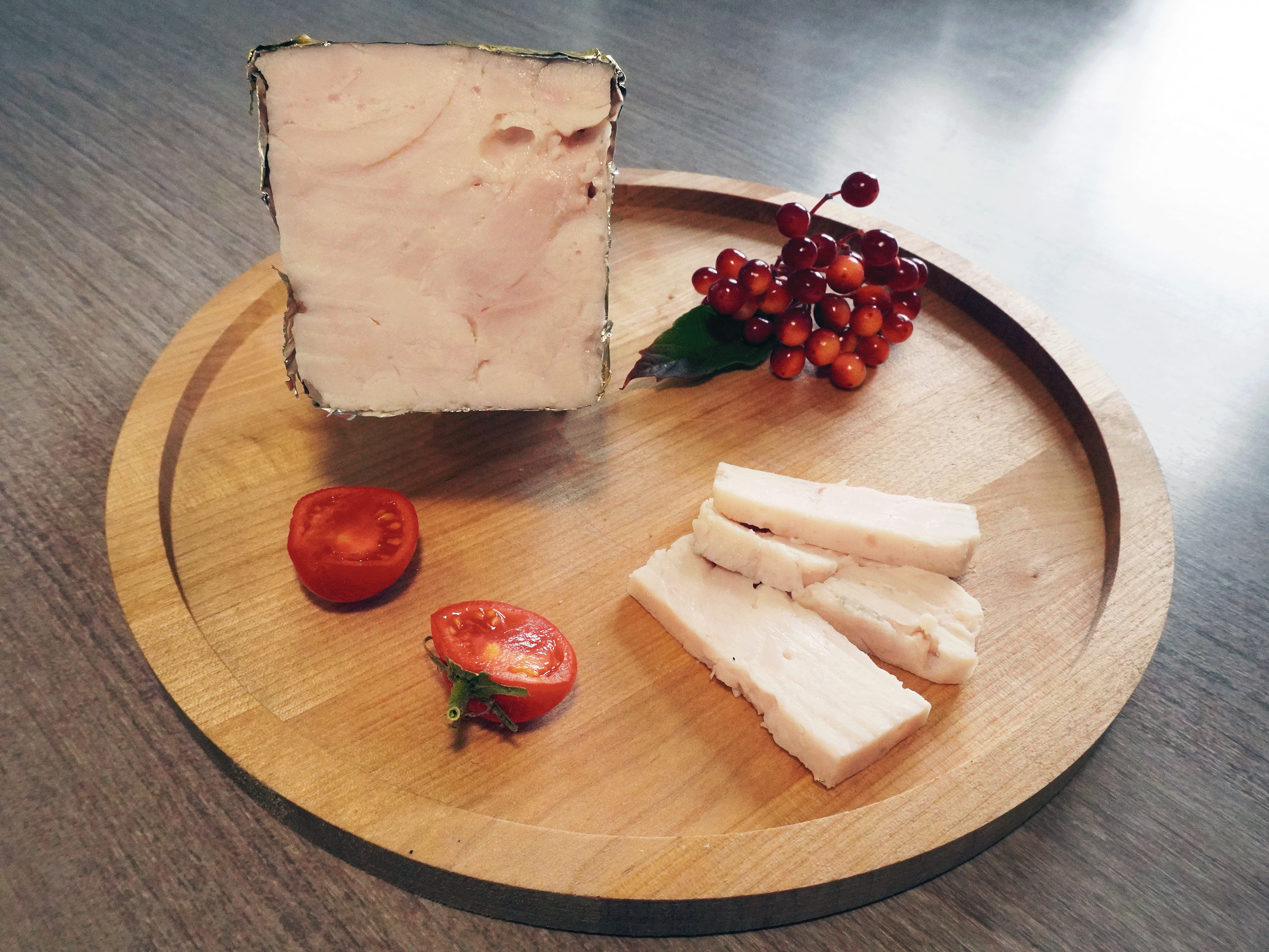 Рулет из кролика в вакуумной упаковке